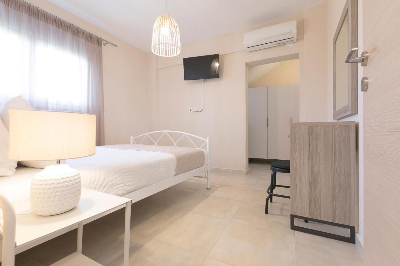 Palm Tree Apartments #Feelslikehome Ormos Panagias Bagian luar foto