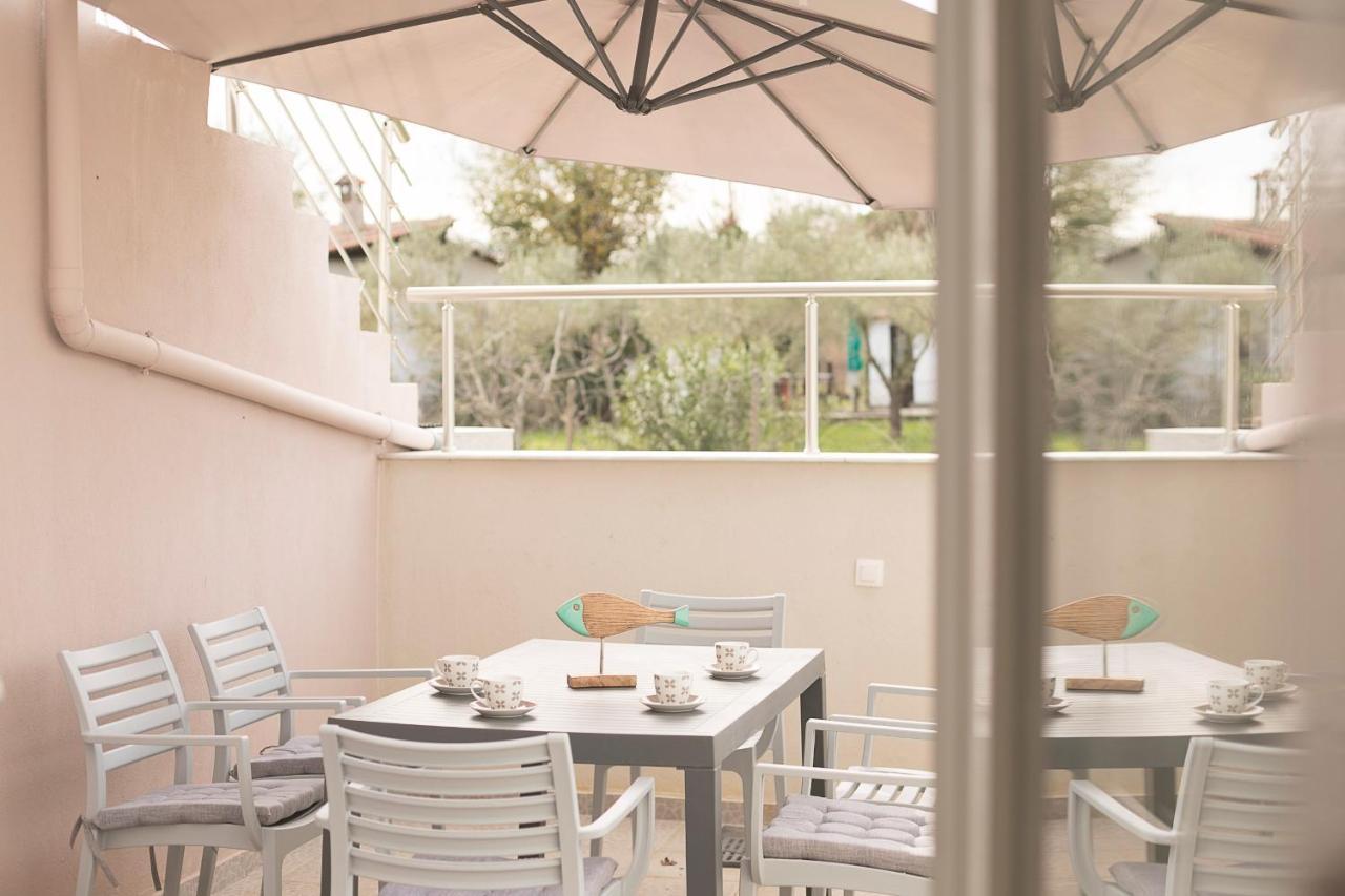 Palm Tree Apartments #Feelslikehome Ormos Panagias Bagian luar foto