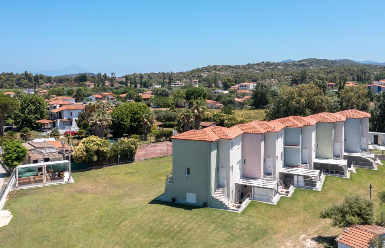 Palm Tree Apartments #Feelslikehome Ormos Panagias Bagian luar foto